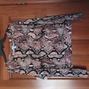 Peyton Jensen | snake skin print top, stretchy